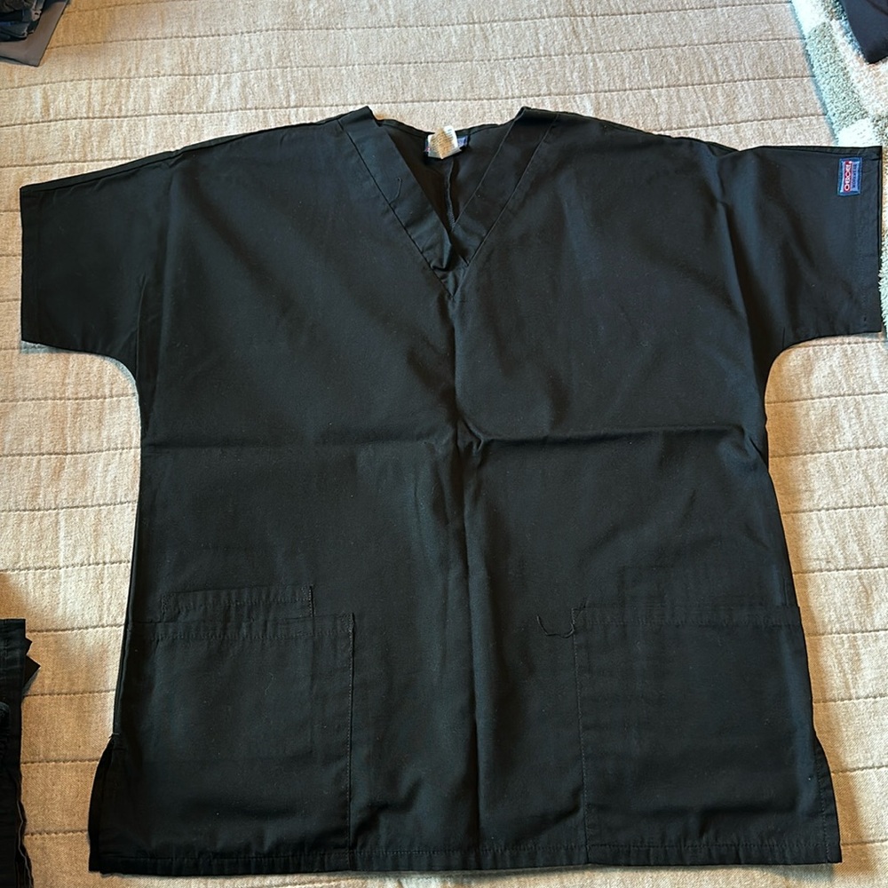 Scrub top